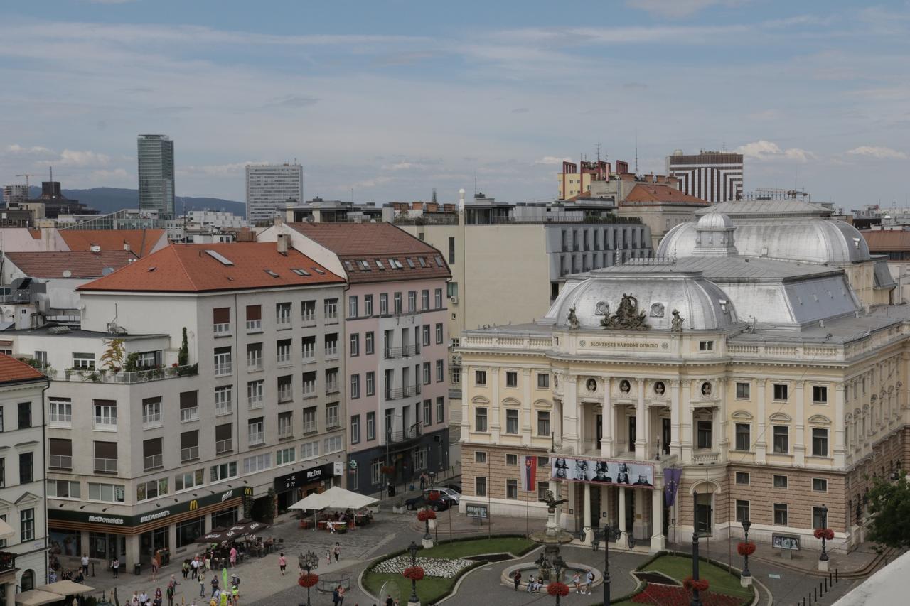 Radisson Blu Carlton Hotel, Bratislava Esterno foto