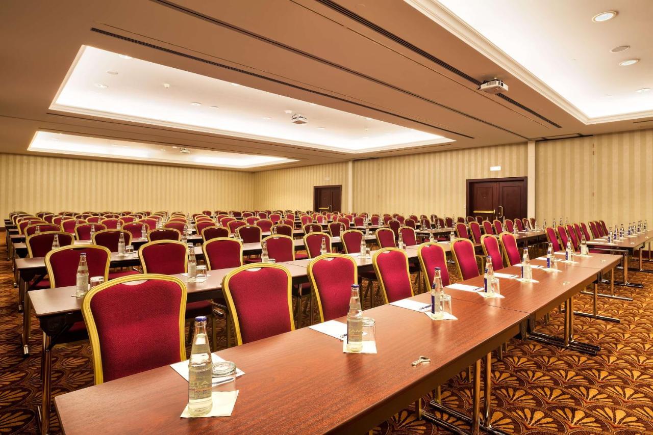 Radisson Blu Carlton Hotel, Bratislava Esterno foto