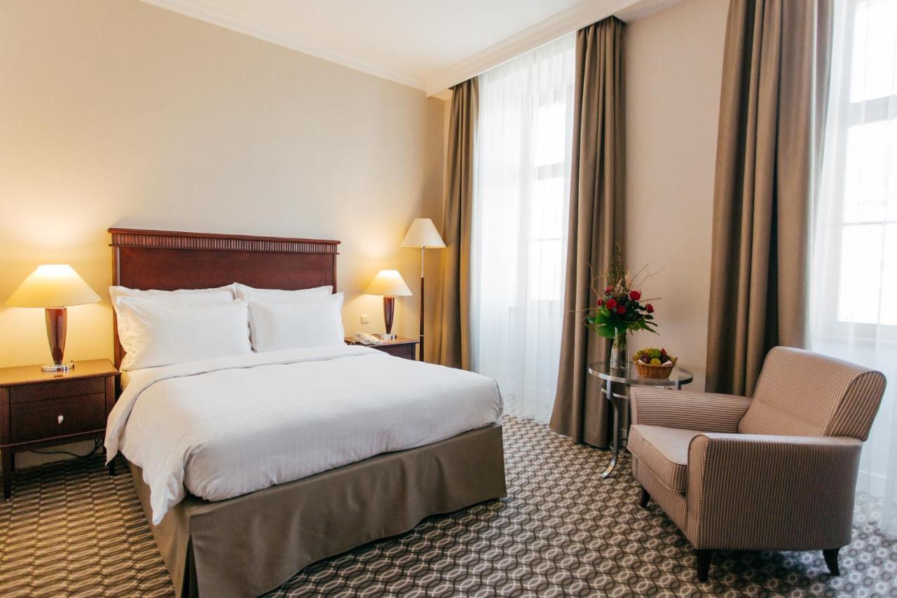 Radisson Blu Carlton Hotel, Bratislava Esterno foto