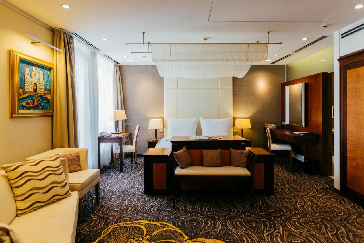Radisson Blu Carlton Hotel, Bratislava Esterno foto